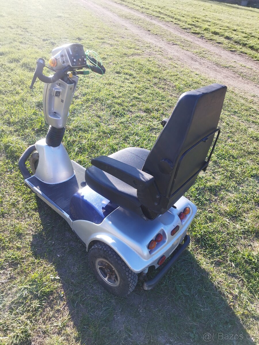 Elektrický invalidní vozík - 2