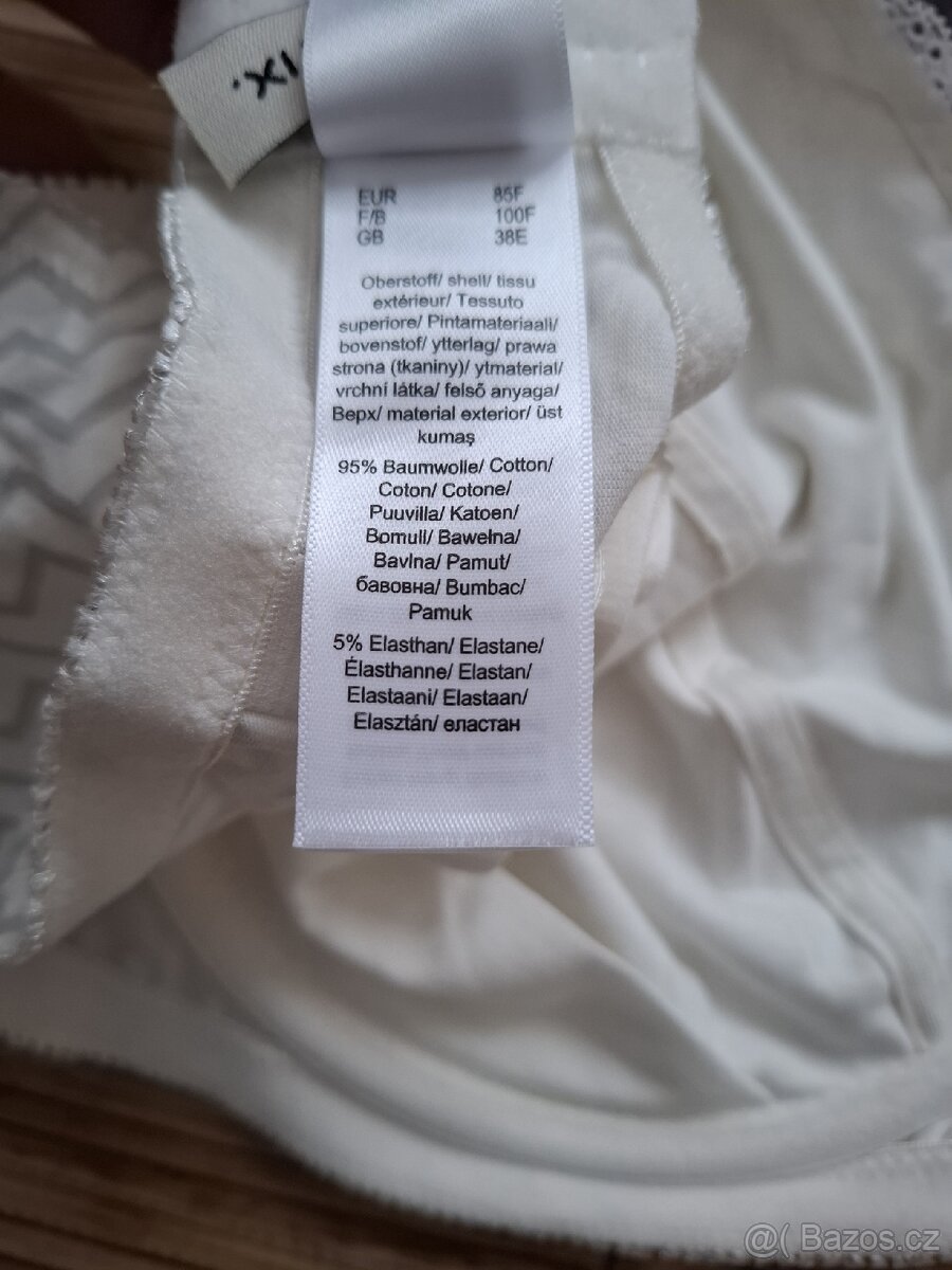 Kojící podprsenka - 2