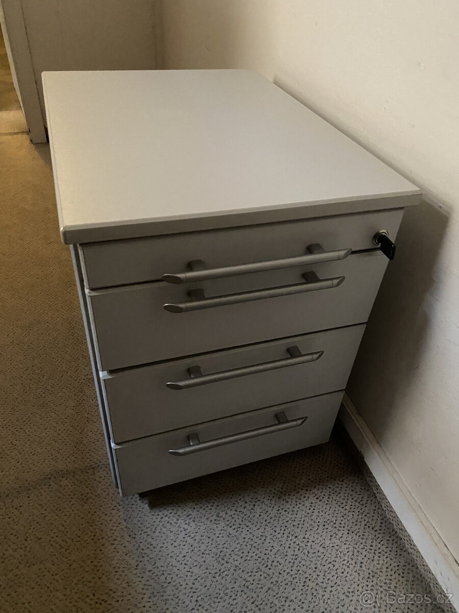 Kontejner šedý - 2