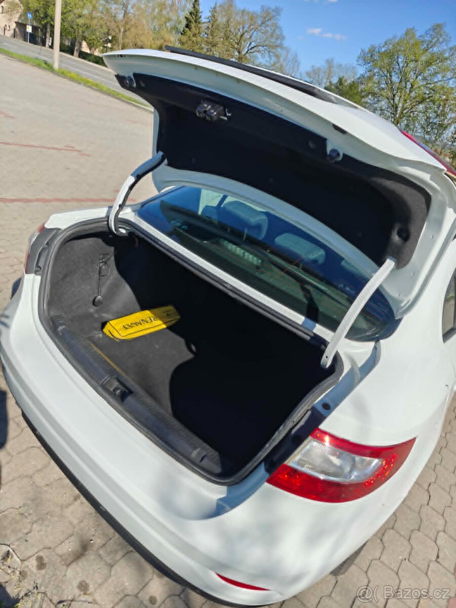 Prodám Renault Fluence - 2