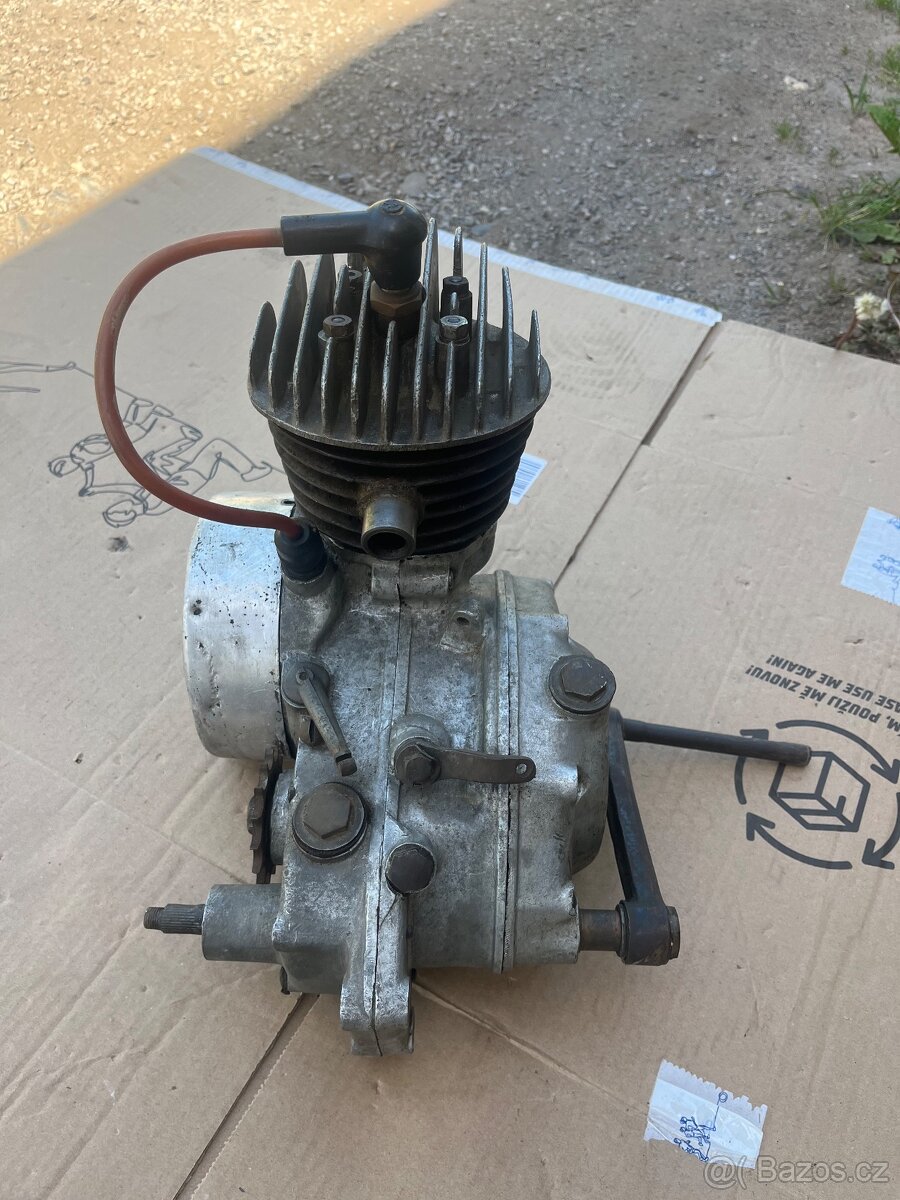 Čz předválečná motor - 2