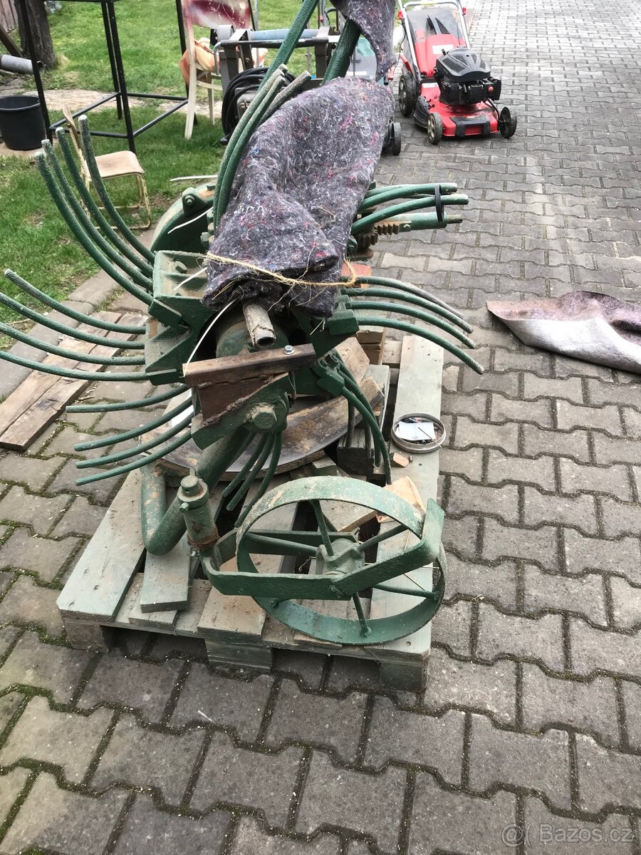 Prodám vyorávač brambor,Česká výroba. - 2