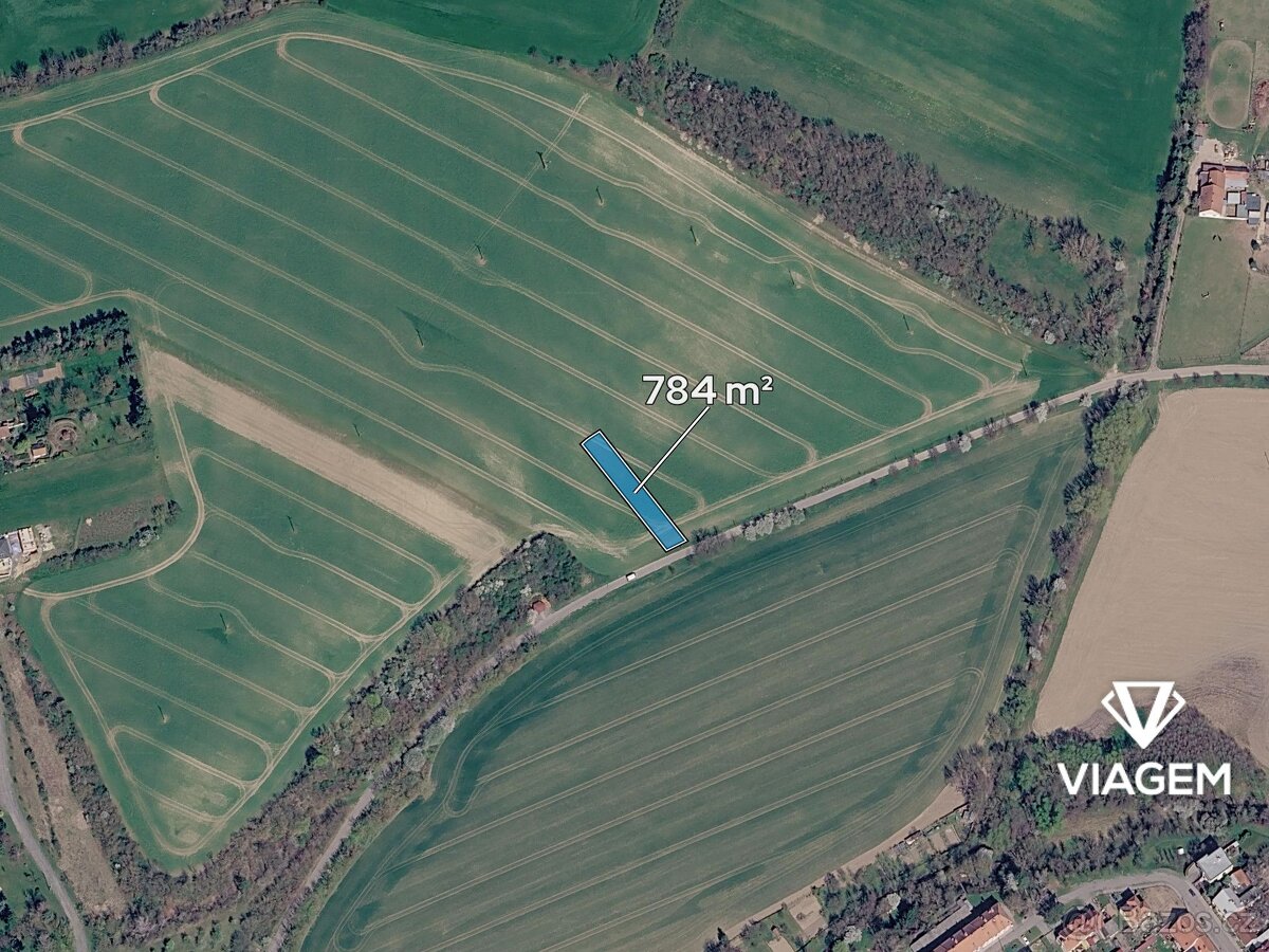 Pole 784 m² - 2