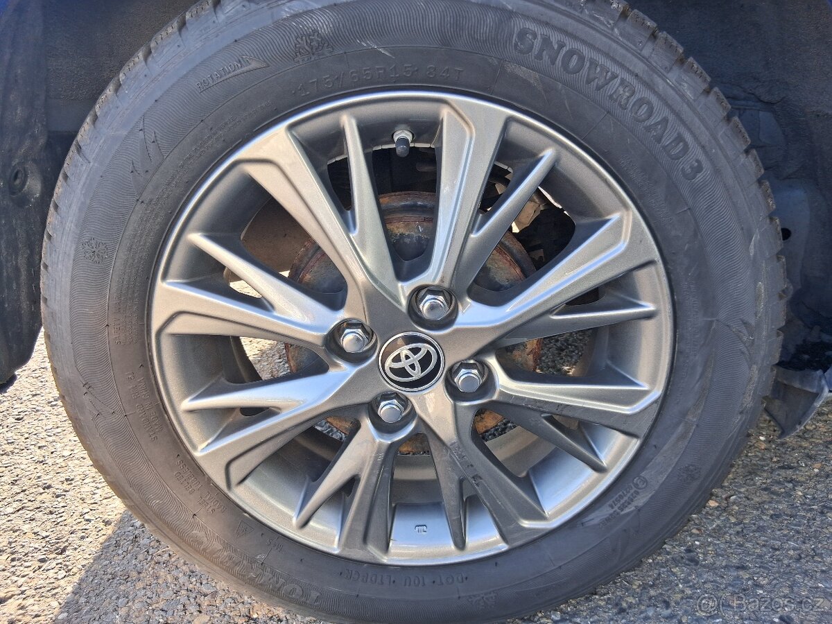 ToyotaYaris - 2