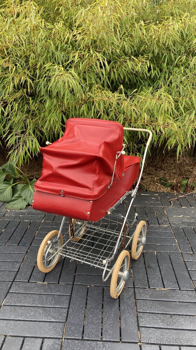 Retro kočárek pro panenky - TDV Duchcov - 2