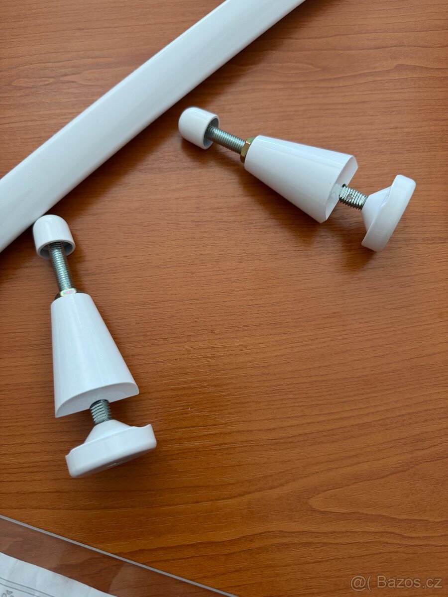 Hrazda k radiátoru 89cm - 2