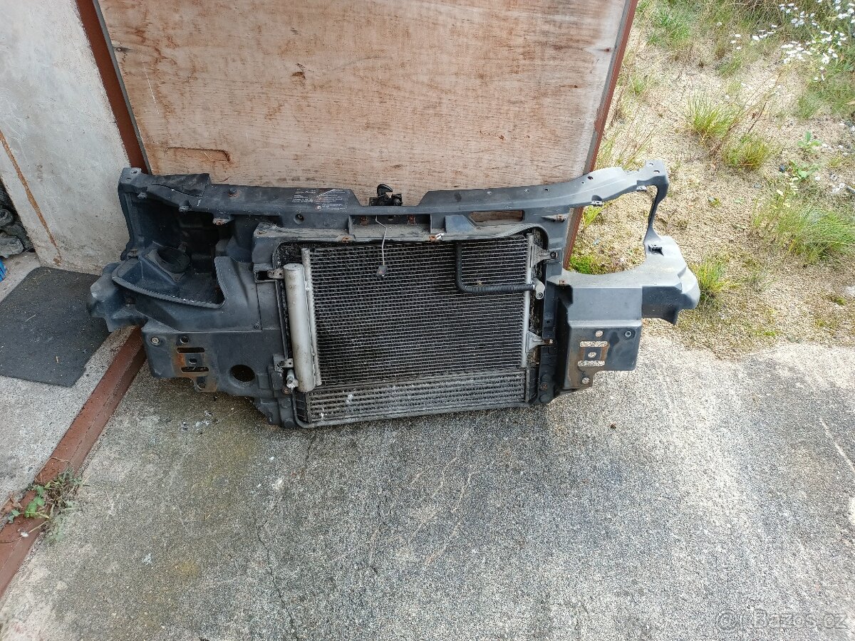 Chladičová stěna Galaxy, Sharan Alhambra 01- - 2