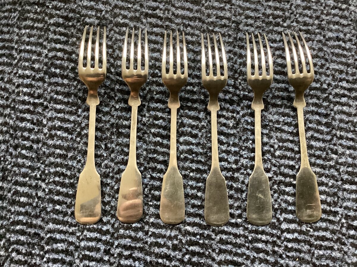 Stribrne vidlicky - 2