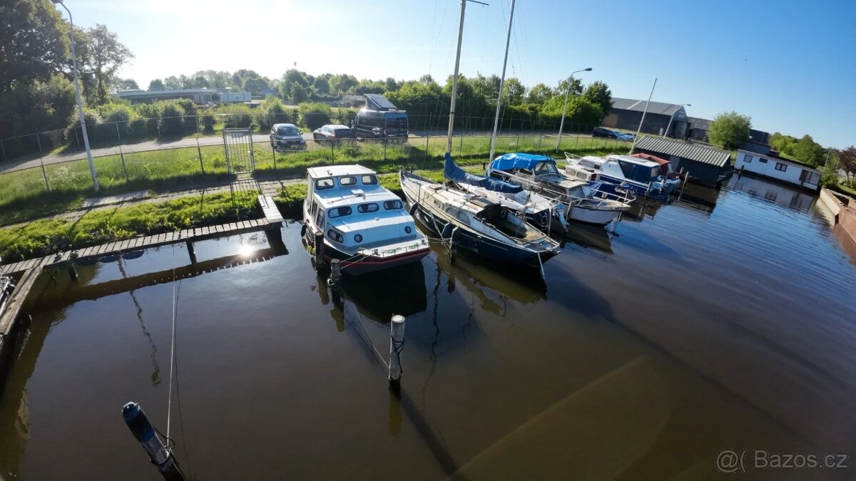 Kajutová motorová loď - 2