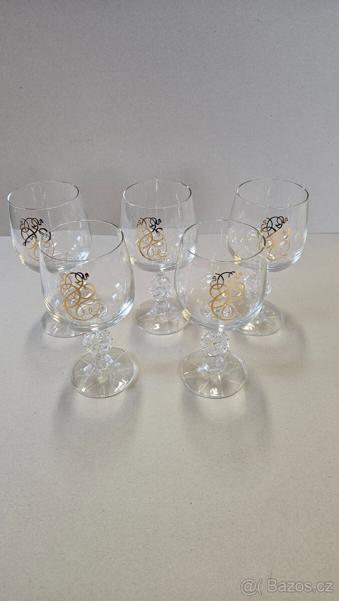 Elegantní sklenice na víno - 2