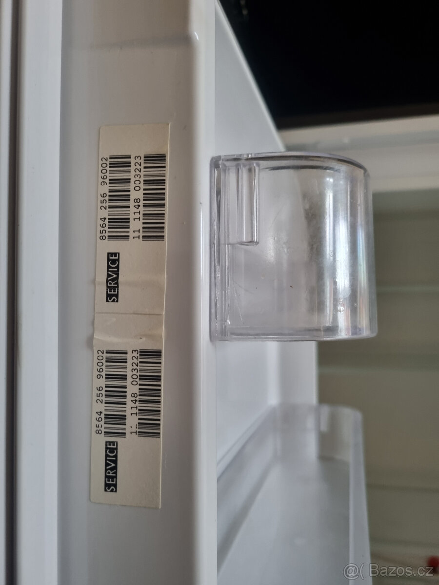 Darují za odvoz vestavnou ledničku Whirpool - 2