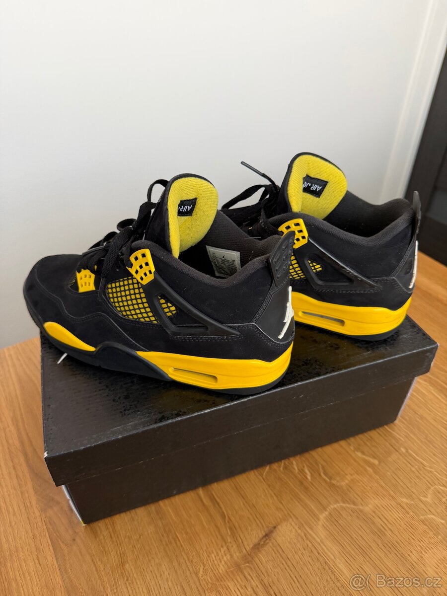 Nike AIR JORDAN 4 RETRO Thunder - 2