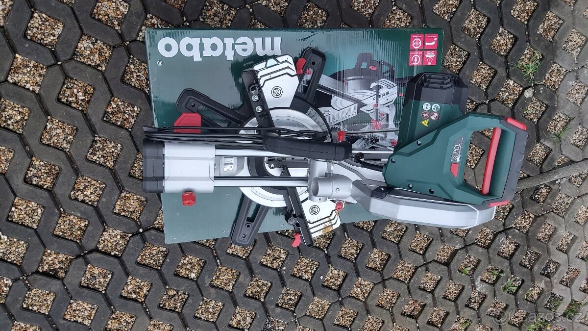 Pokosová pila Metabo KGS 254 M + druhý kotouč - 2