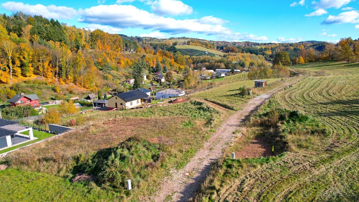 Prodej stavebního pozemku 873 m², Náchod - 2