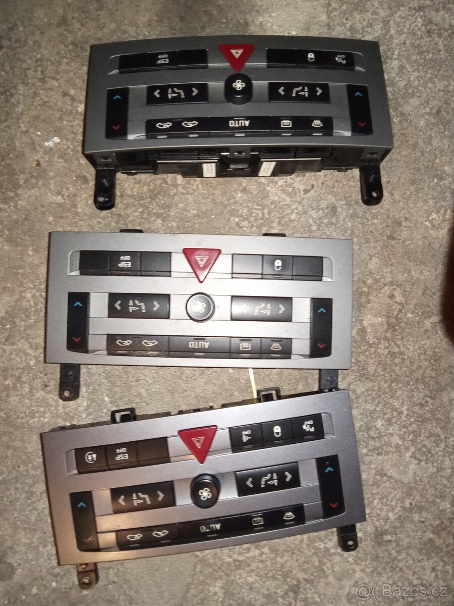 Ovládací prvky Peugeot 407 - 2