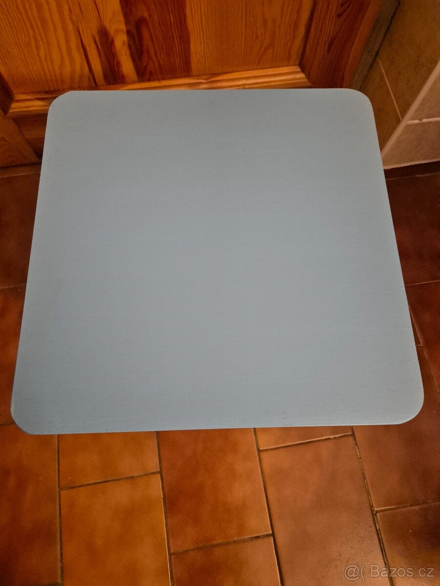 Štokrdle s úložným prostorem - 2