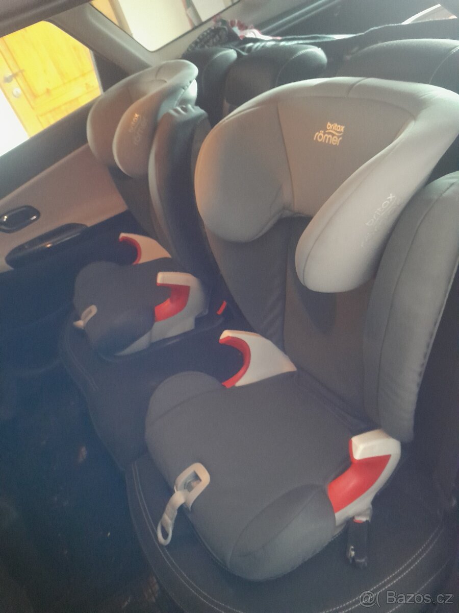 2 Dětské autosedačky - 2