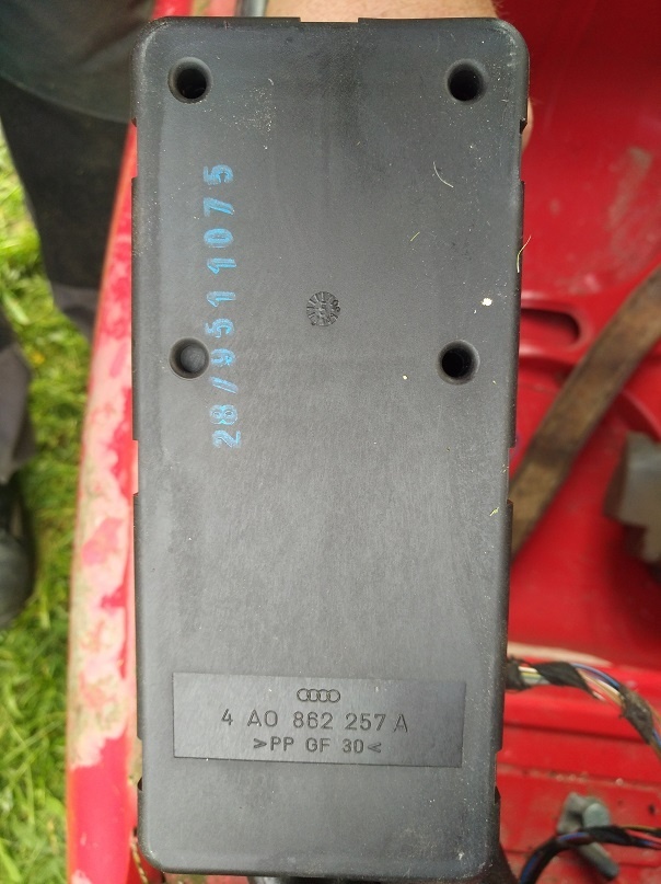 Audi A4 B5 1996 kompresor centralu - 2