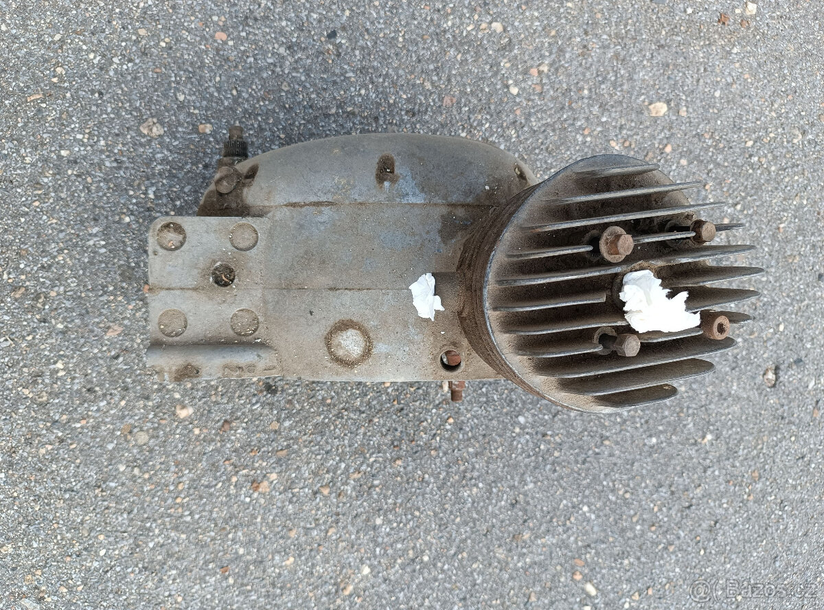Motor ČZ 125T - 2