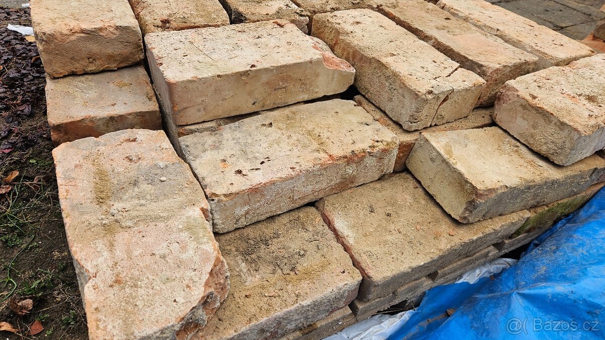 Pálená cihla plná - 2