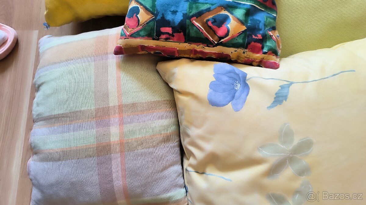 Mix dekoracnich polstaru - 2