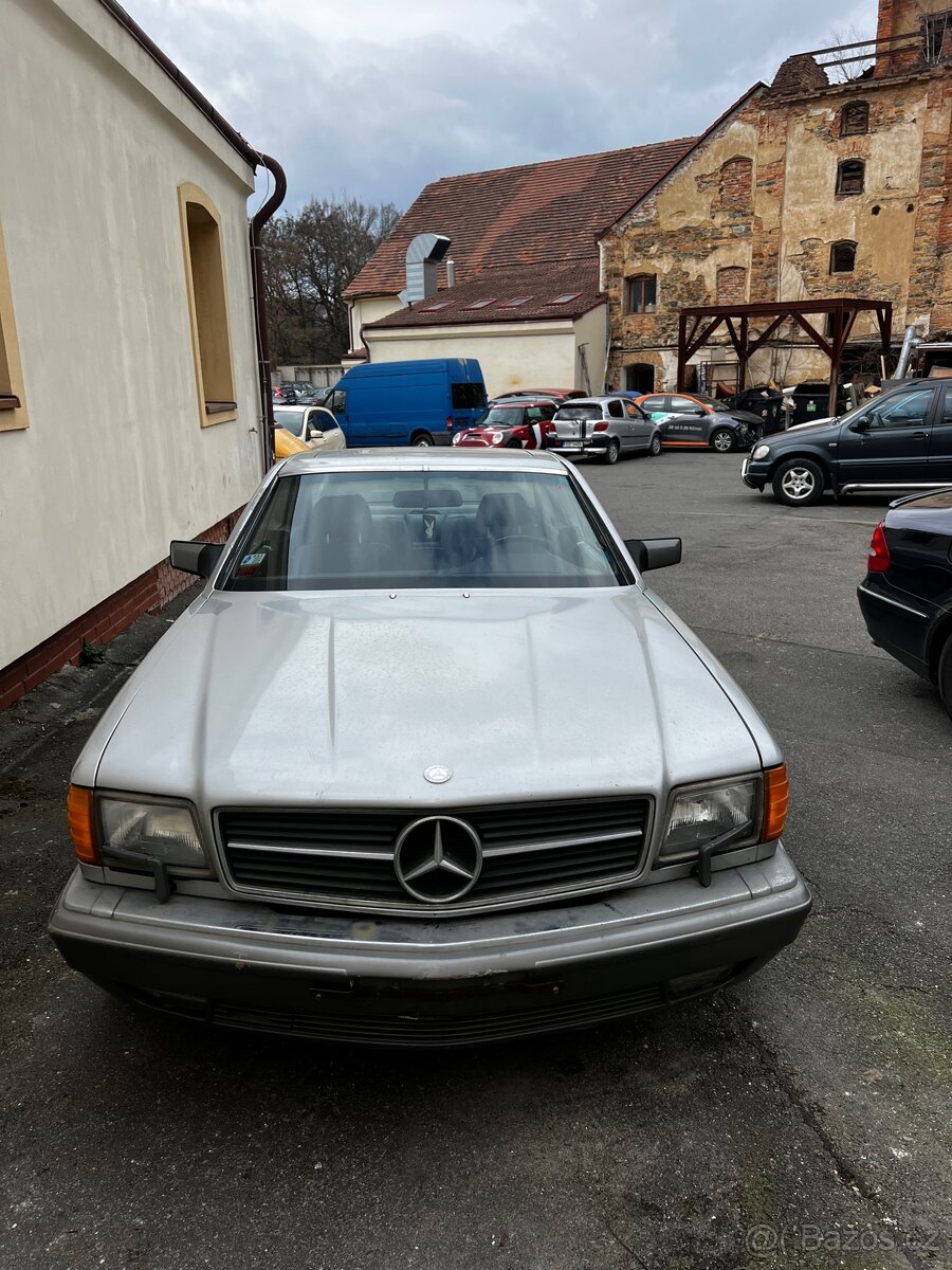 Mercedes-Benz 560 SEC (W126) - 2