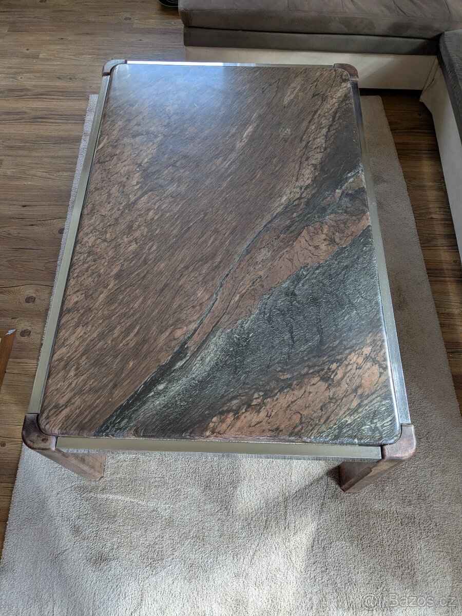 Mramorový stůl - 2