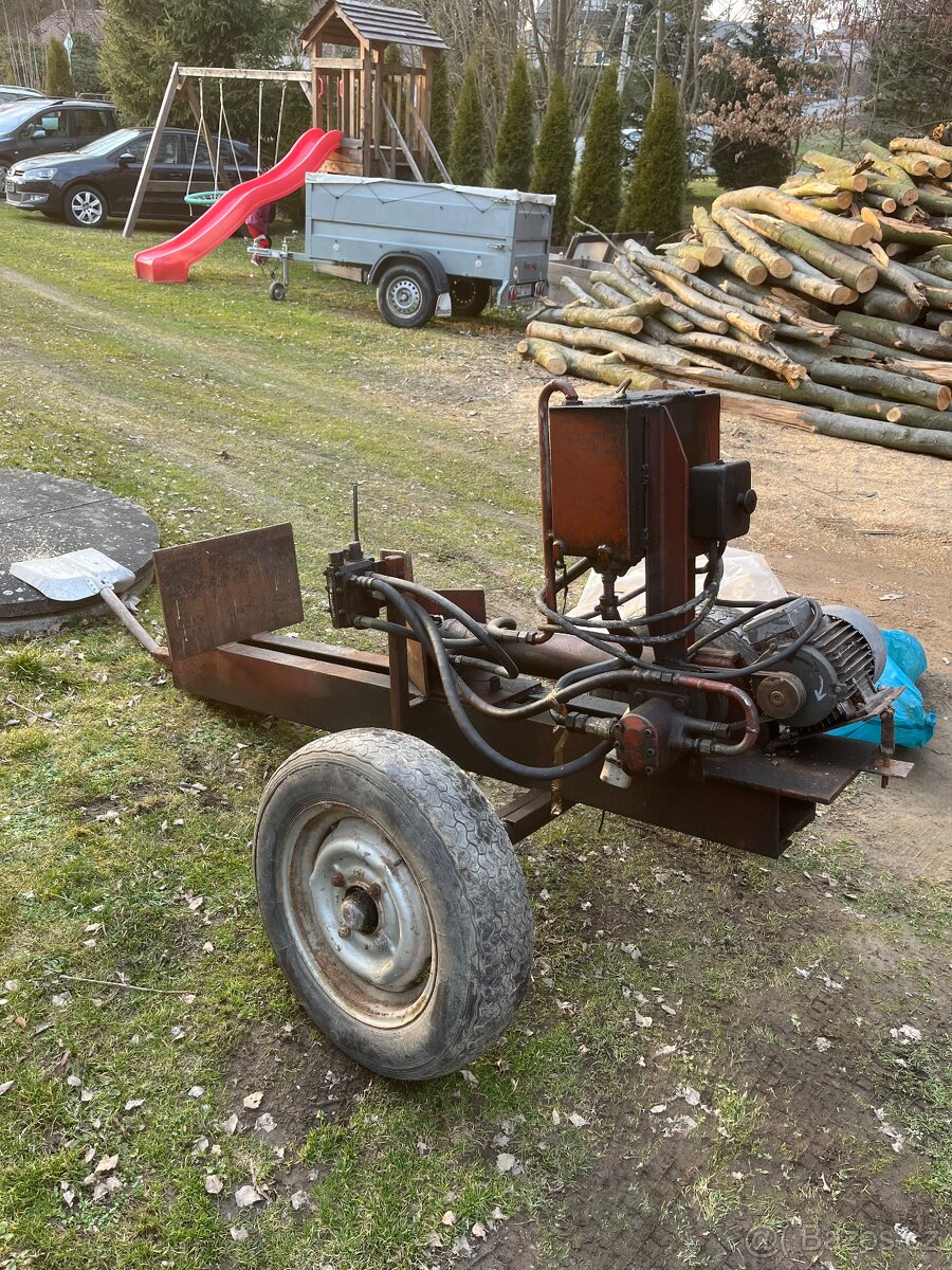 Štípačka na dřevo - 2