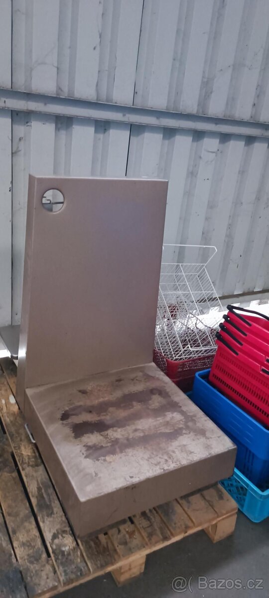 Vybavení prodejny obchodu - 2