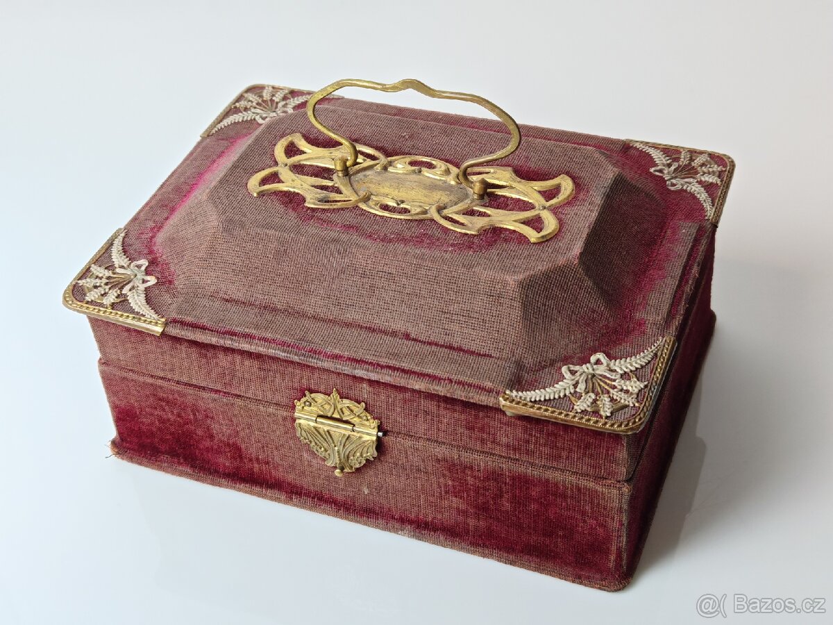 Starožitná šperkovnice - 2