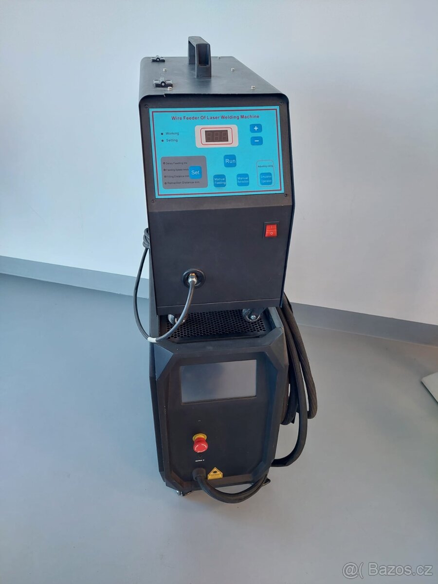 Profesionální laserová svářečka - předváděcí stroj - 2
