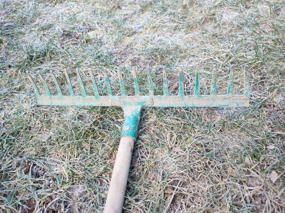 Zahradní náčiní - 2