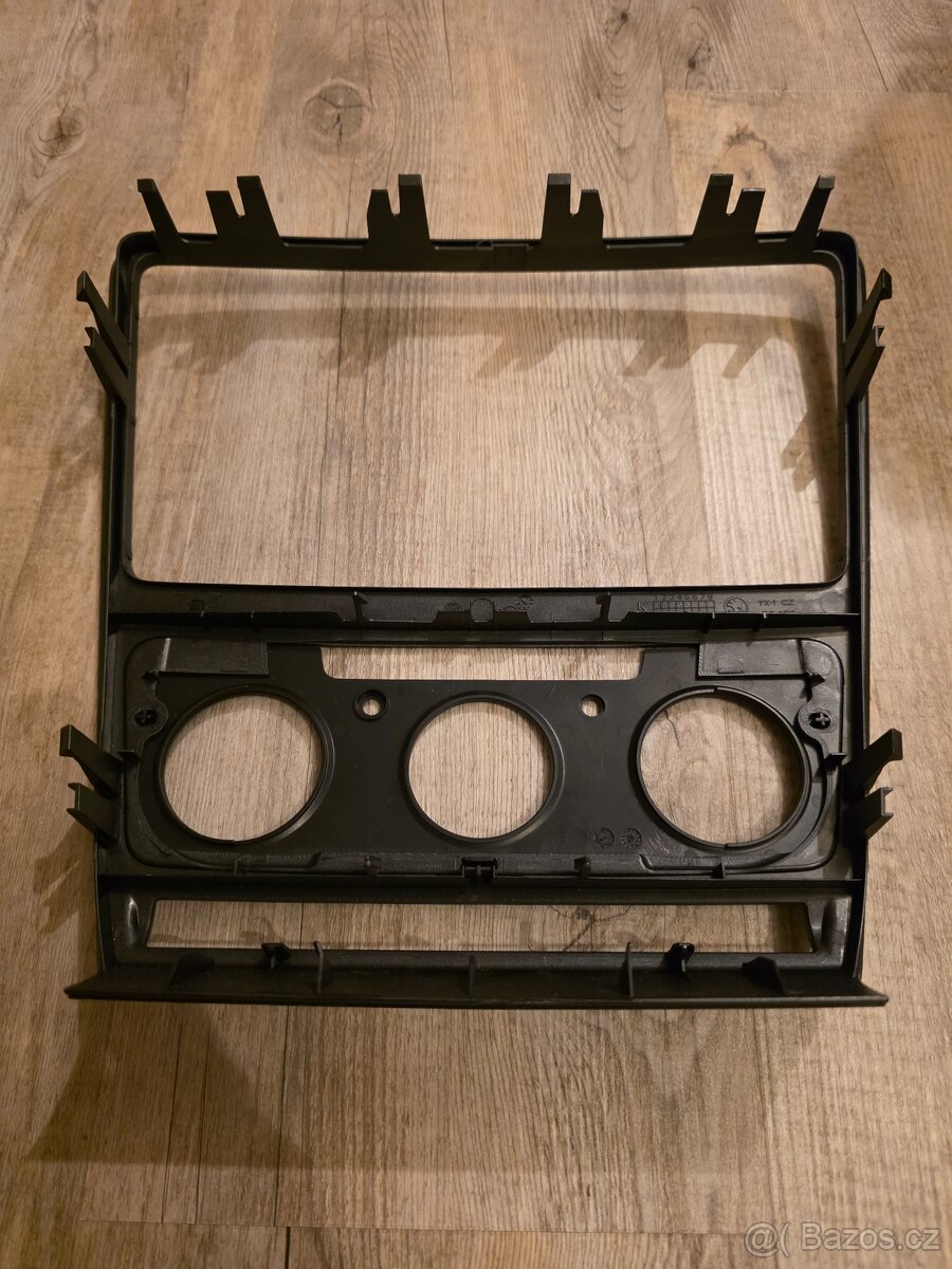 Rámeček autorádia Octavia 2 FL - 2