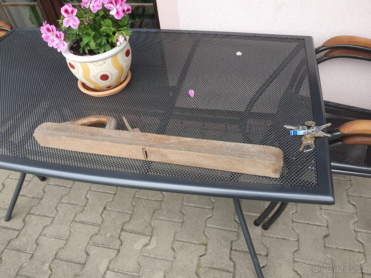 Prodám starý hoblik macek - 2