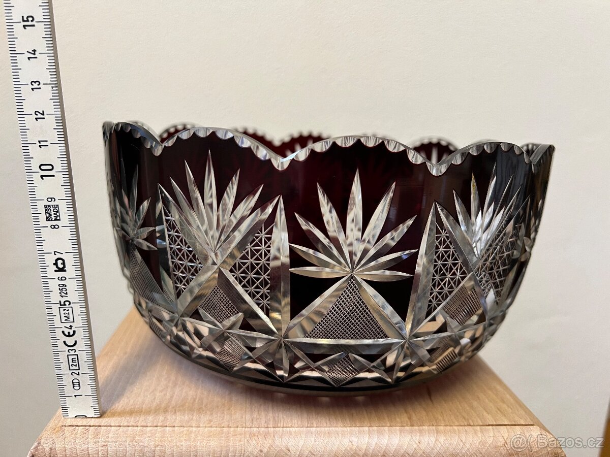 Starožitné broušené české rubínové křišťálové sklo - 2