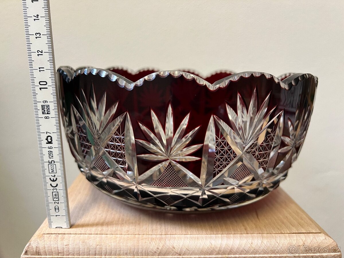 Starožitné broušené české rubínové křišťálové sklo - 2