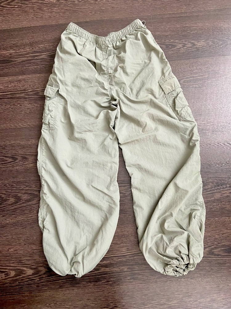 Kalhoty parašutky HM velikost 152/158 - jako nové - 2