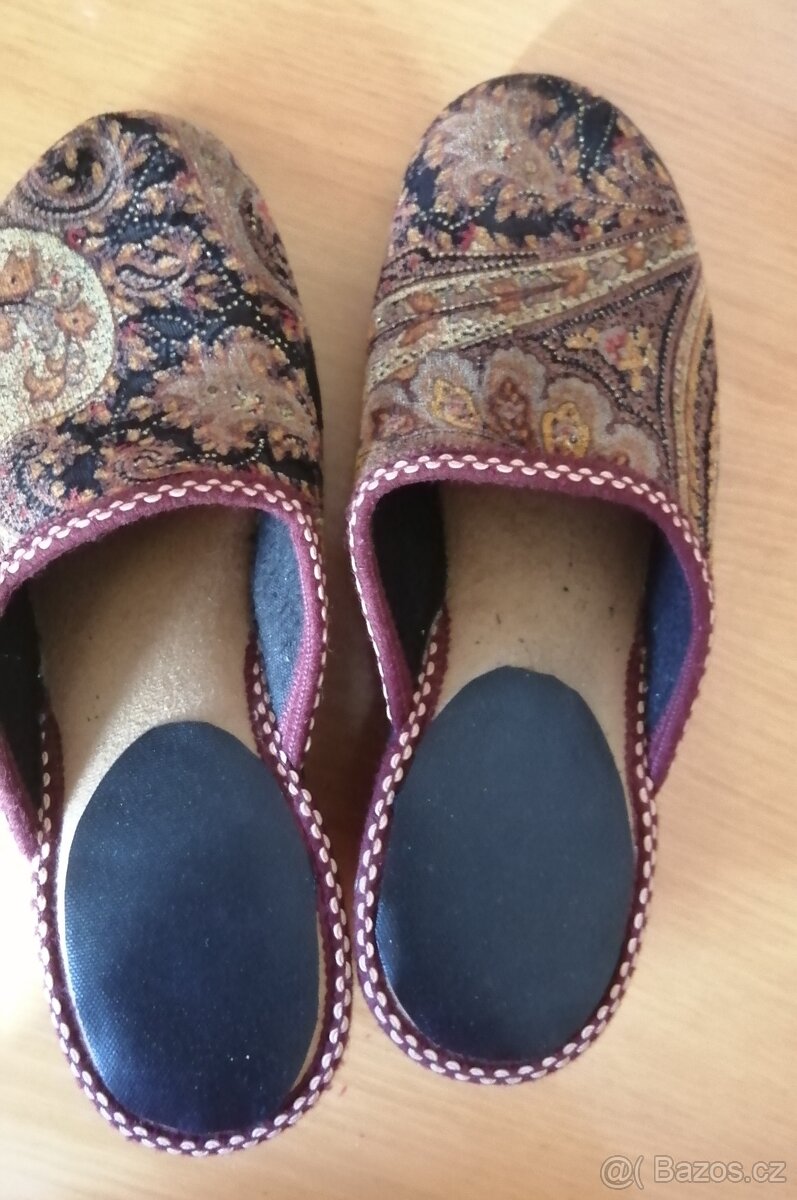 dámské kvalit.domácí pantofle na klínu, vel. 39 - 2