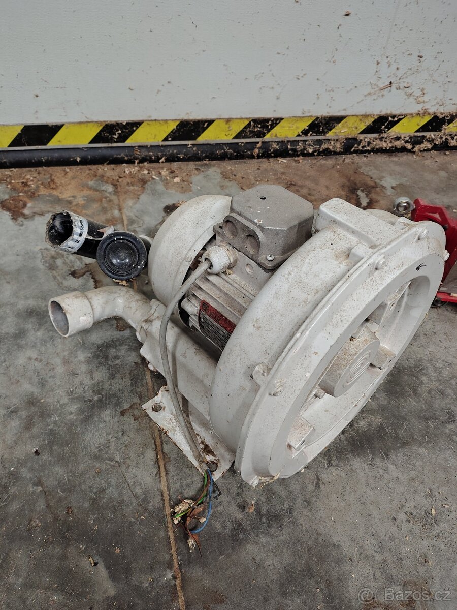 Prodám odsávací agregát - 2