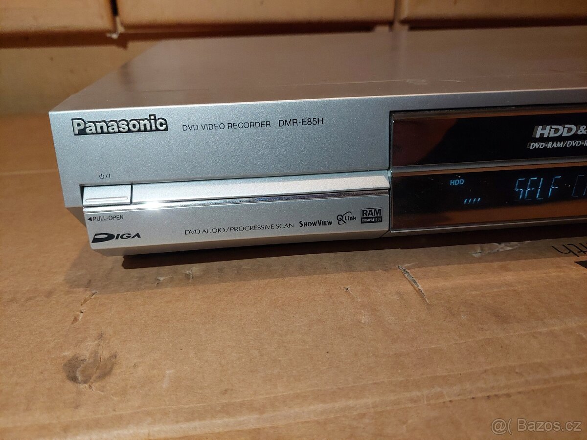 DVD přehrávač Panasonic DMR E85H - 2