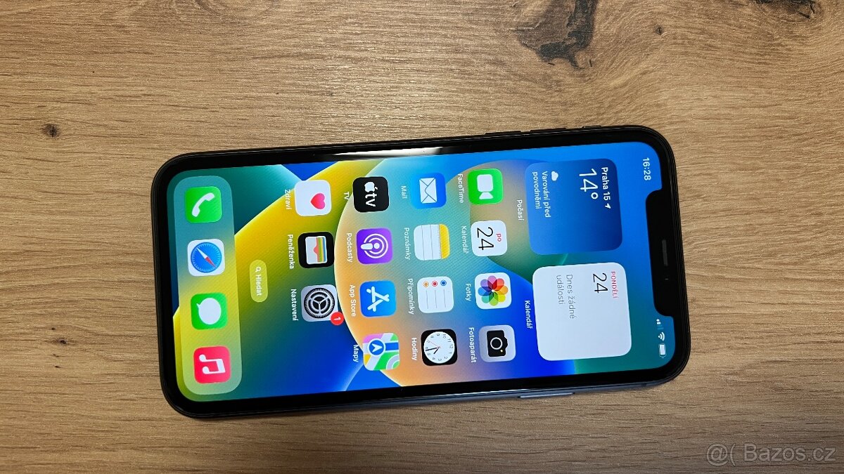 Apple iPhone 11 128GB, příslušenství, 3200Kč - 2