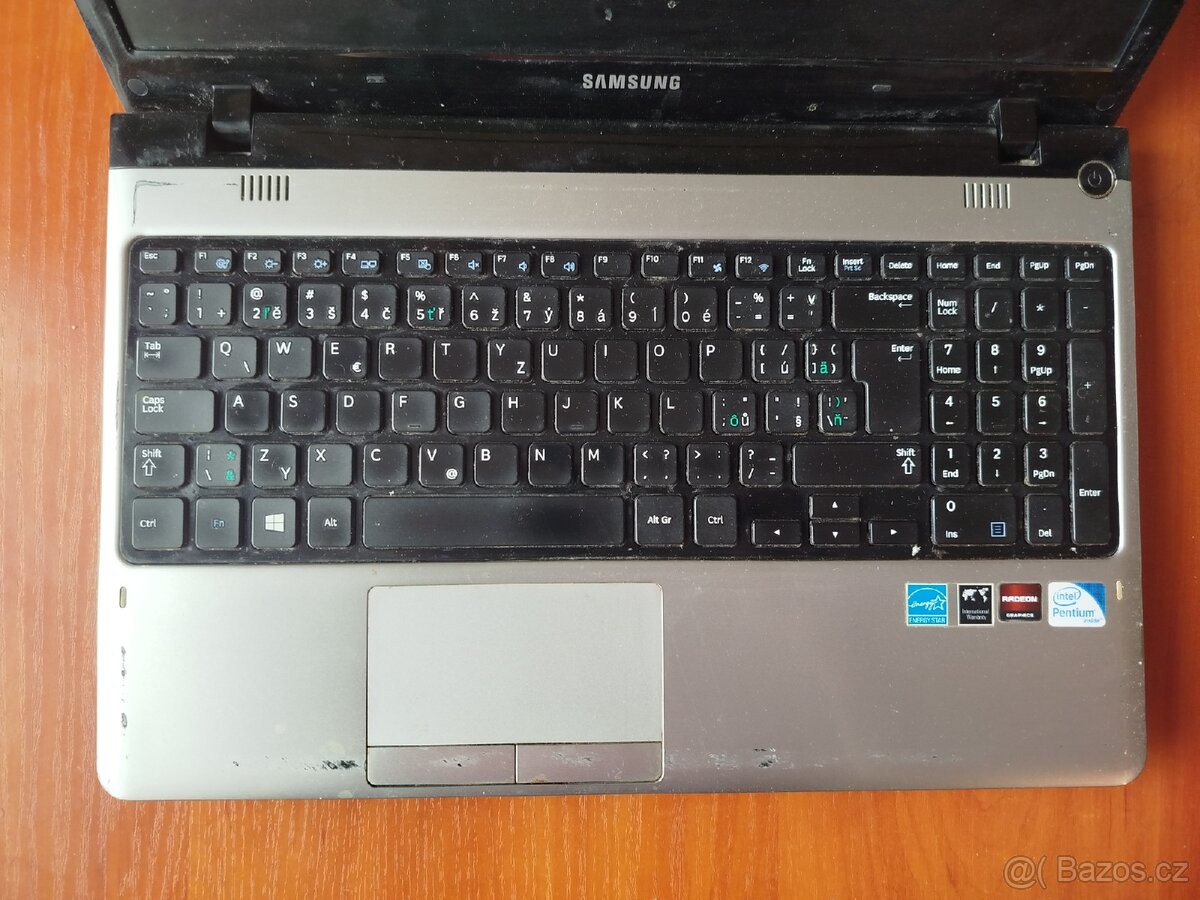 Nefunkční notebook Samsung NP350E5C - 2
