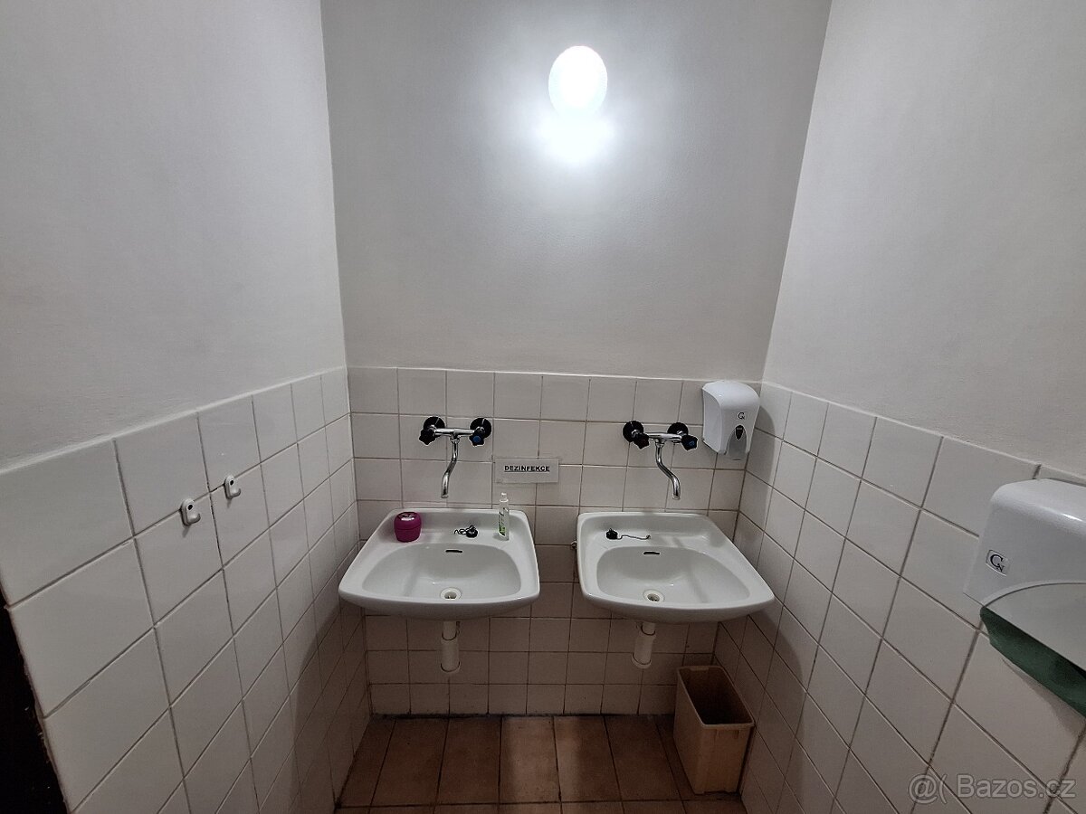 Pronájem Hospody u Chramostů - 2