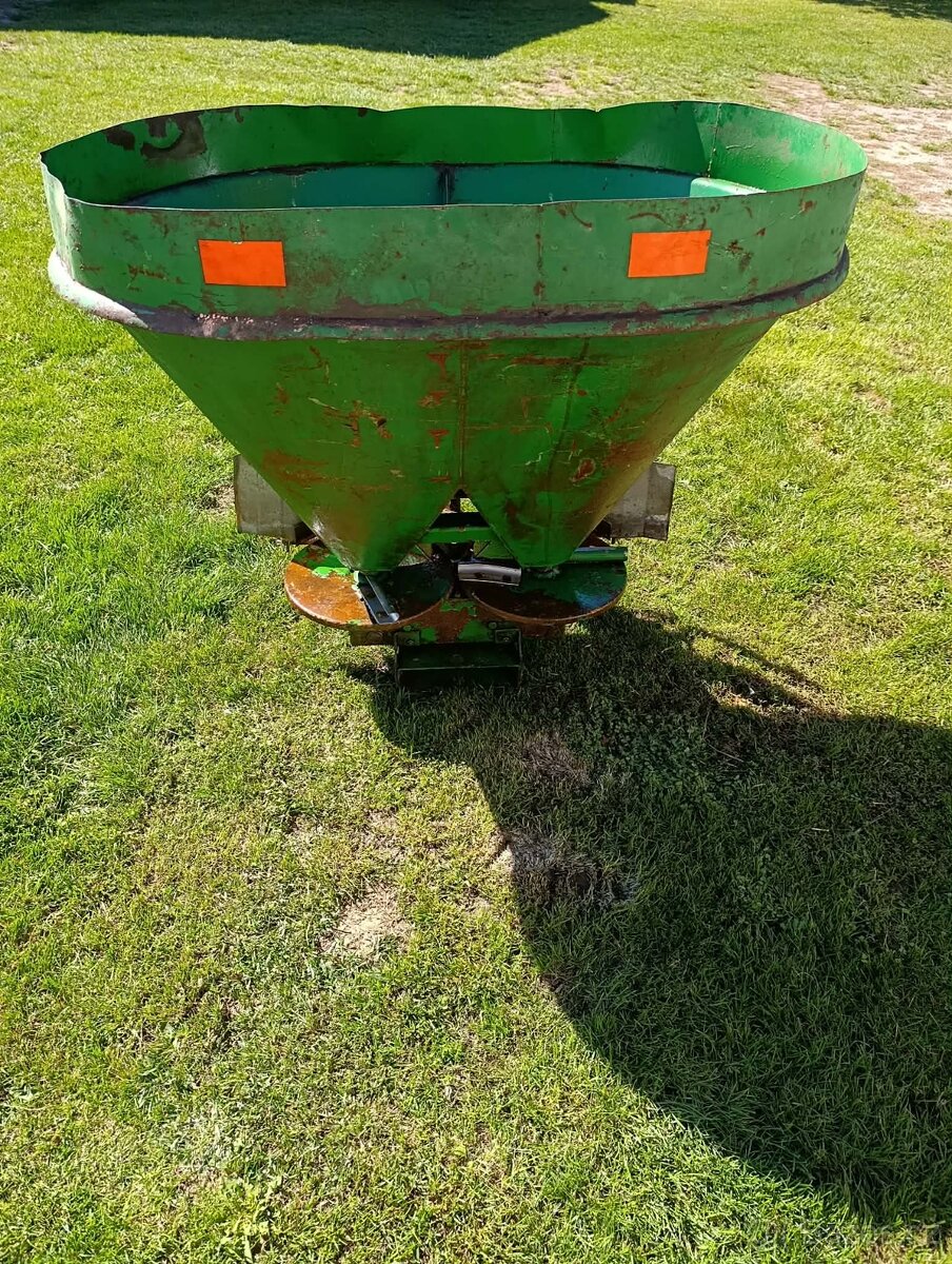 Rozmetadlo na průmyslová hnojiva - 2