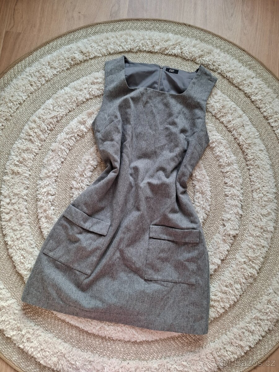 Šedé vlněné šaty F&F - 2