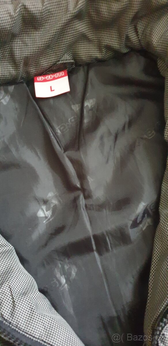 Vesty vel.L a vel.164. - 2