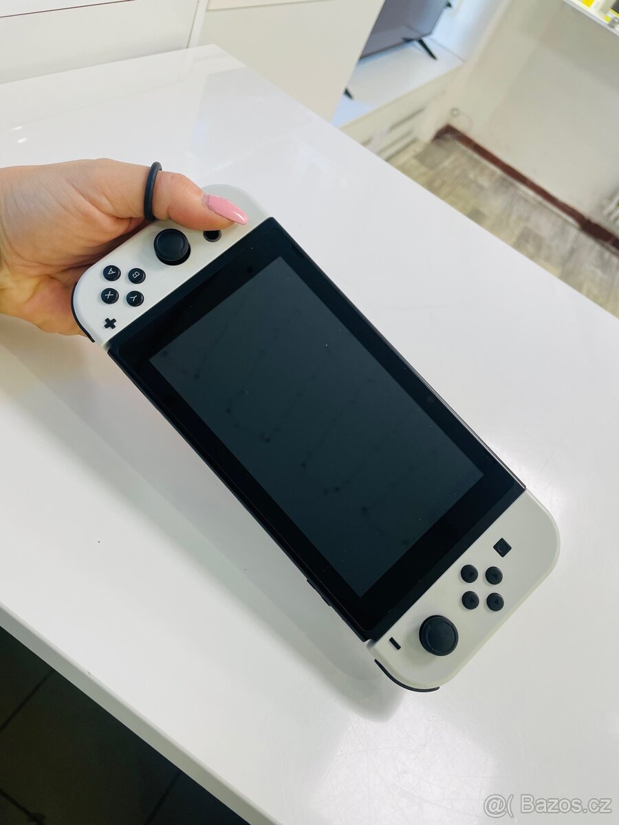 Nintendo Switch V2 - 2