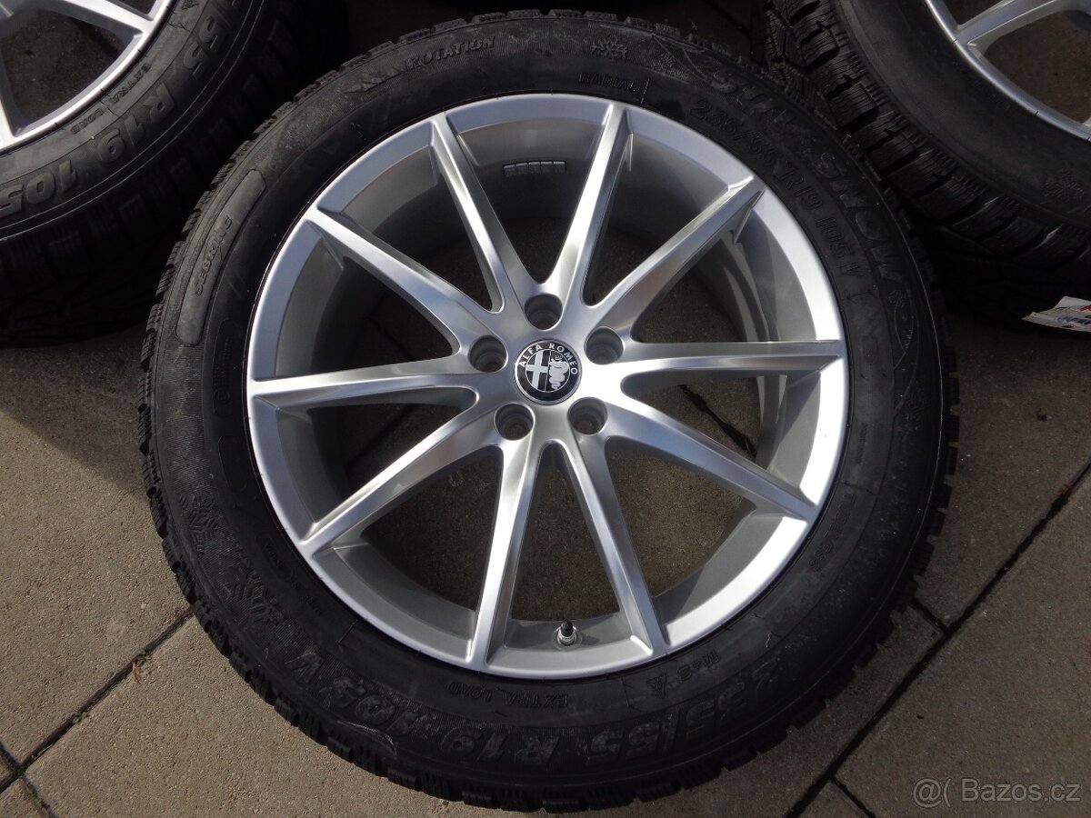 Alfa Romeo Stelvio zimna sada kol 235/55R19 - 2