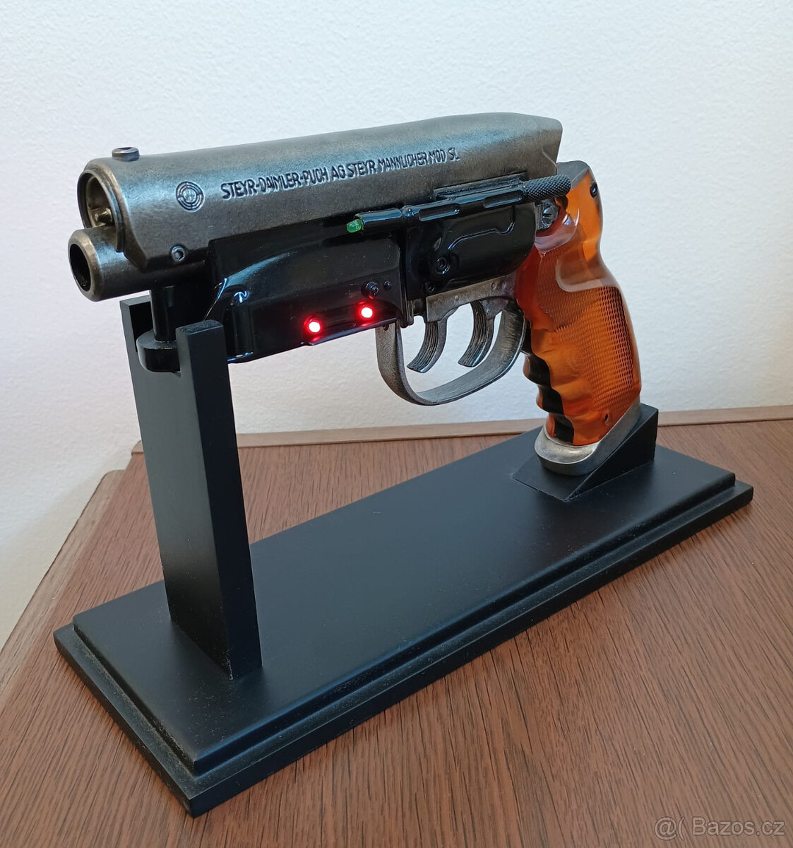 Replika NECA Blade Runner Blaster měřítko 1:1 - 2