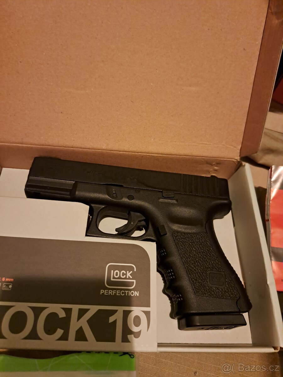 Prodám tento glock 19 gen.3 umarex - 2